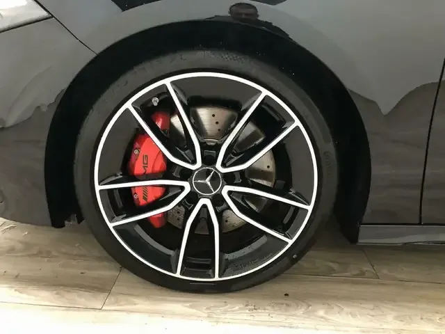 Mercedes-Benz A 35 AMG