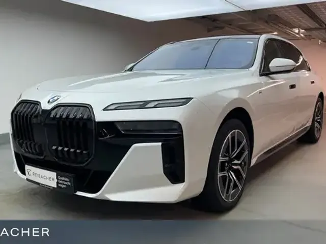 BMW 740