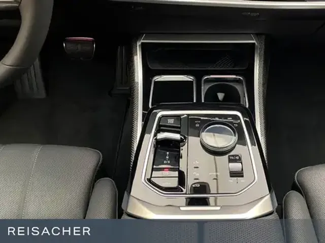 BMW 740