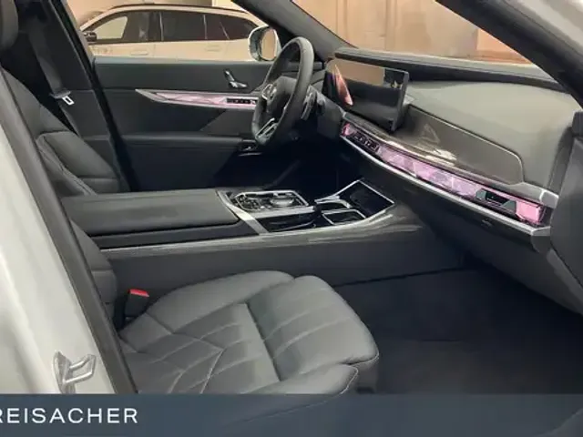 BMW 740