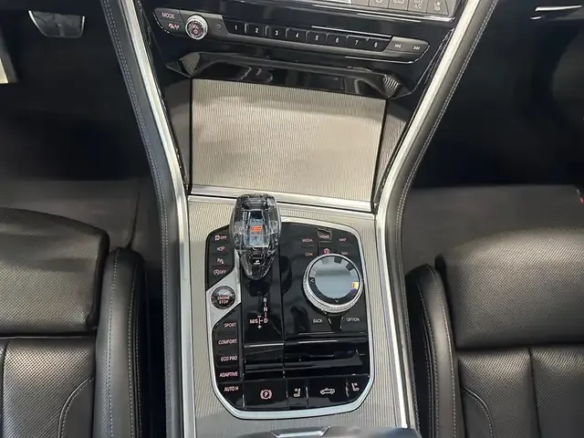 BMW 840