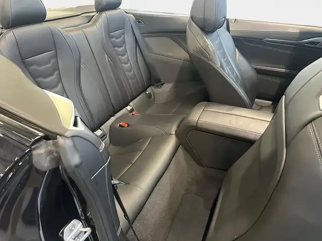 BMW 840
