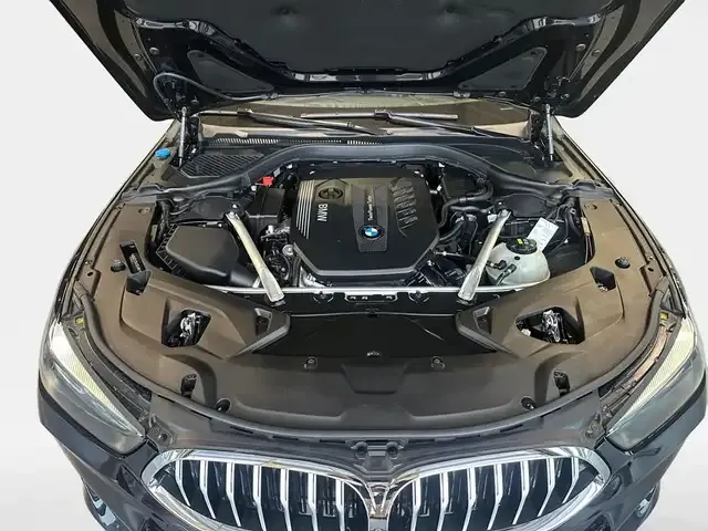 BMW 840