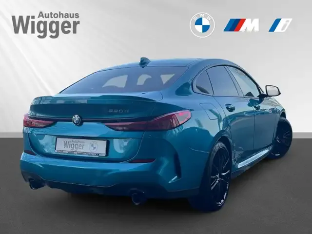 BMW 220
