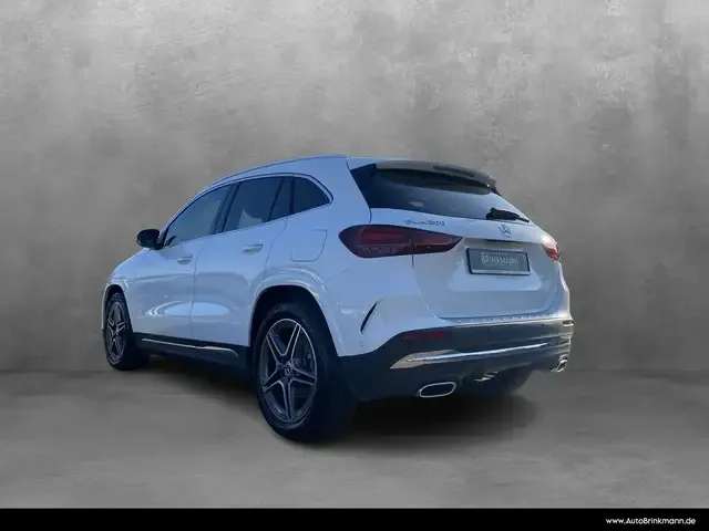 Mercedes-Benz GLA 200