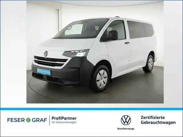 Volkswagen T7 Kombi