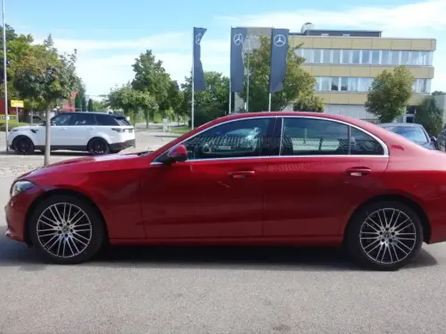 Mercedes-Benz C 200
