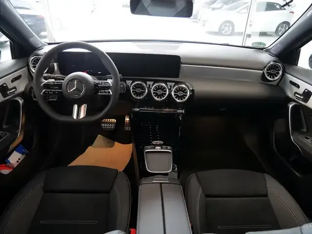 Mercedes-Benz A 250