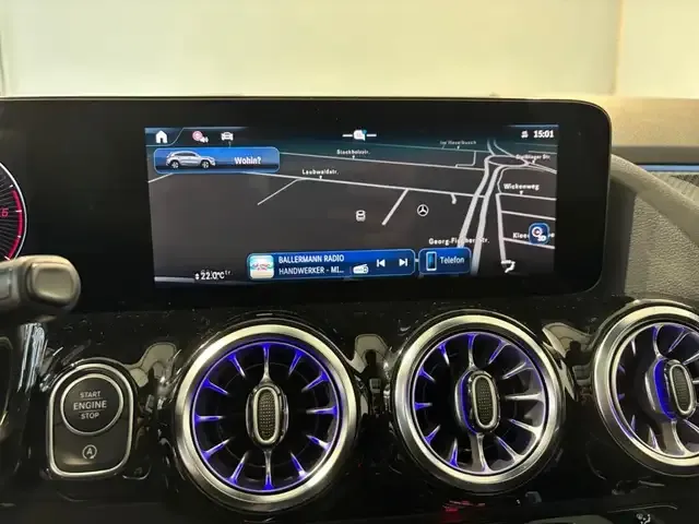 Mercedes-Benz GLA 220