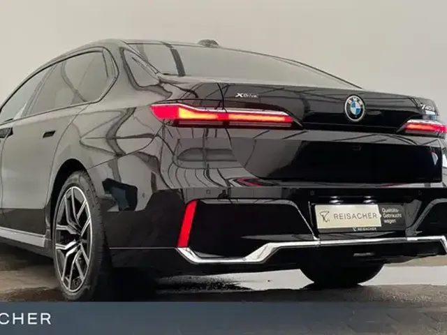 BMW 740