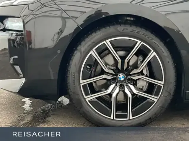 BMW 740