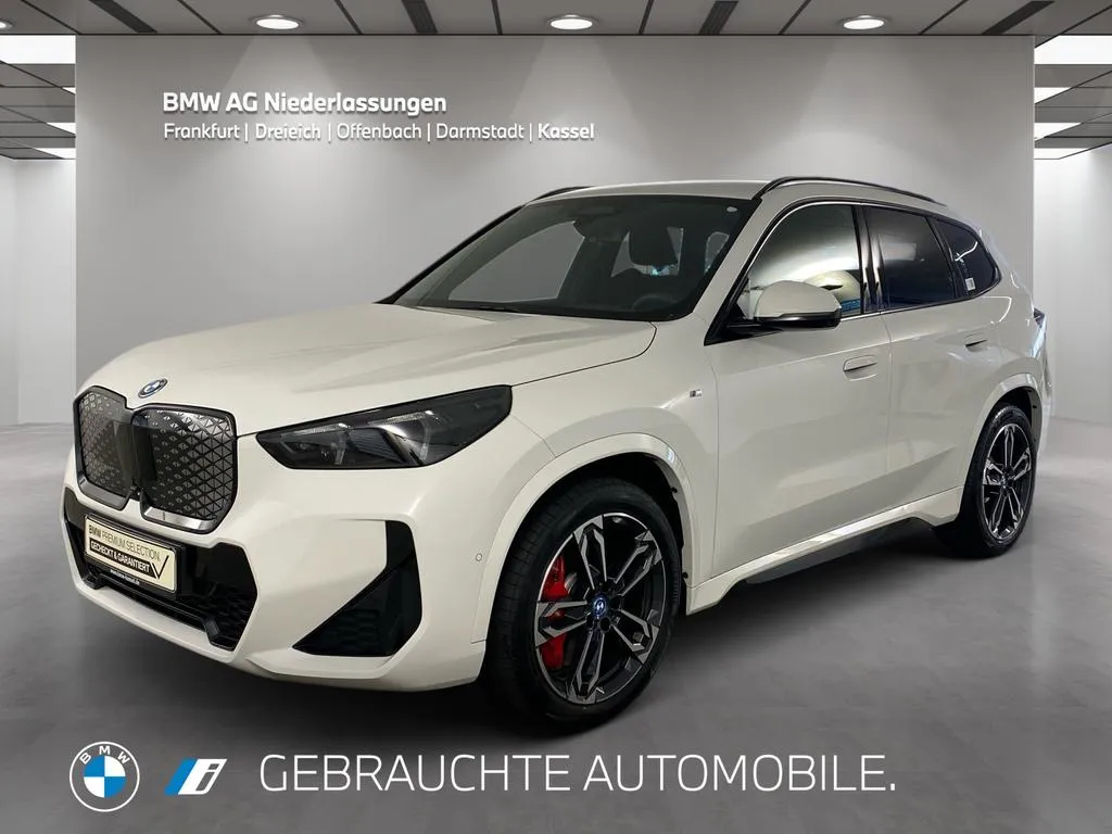 BMW iX1