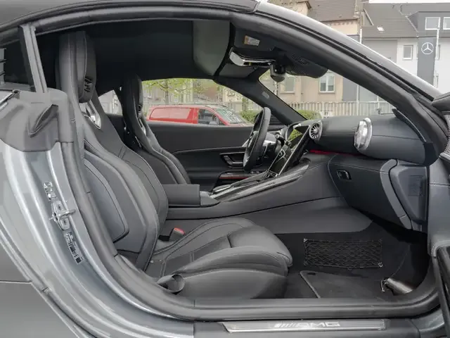 Mercedes-Benz SL 63 AMG
