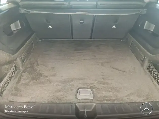 Mercedes-Benz GLB 220