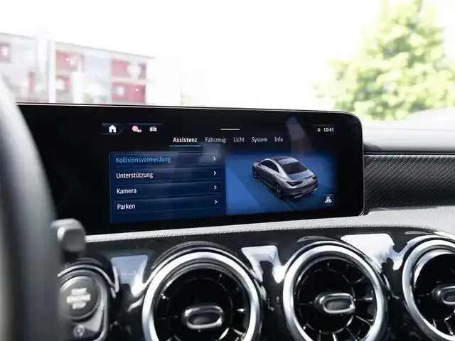 Mercedes-Benz CLA 180