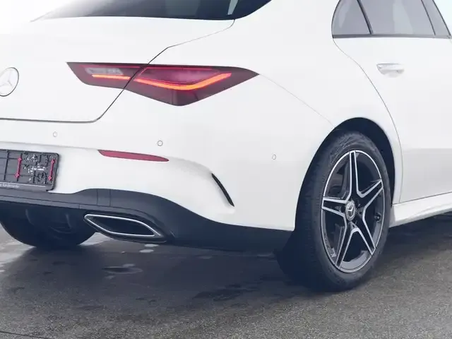Mercedes-Benz CLA 220