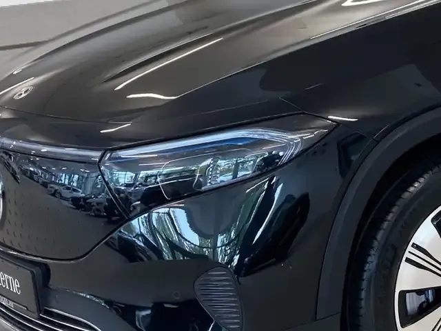 Mercedes-Benz EQB 300