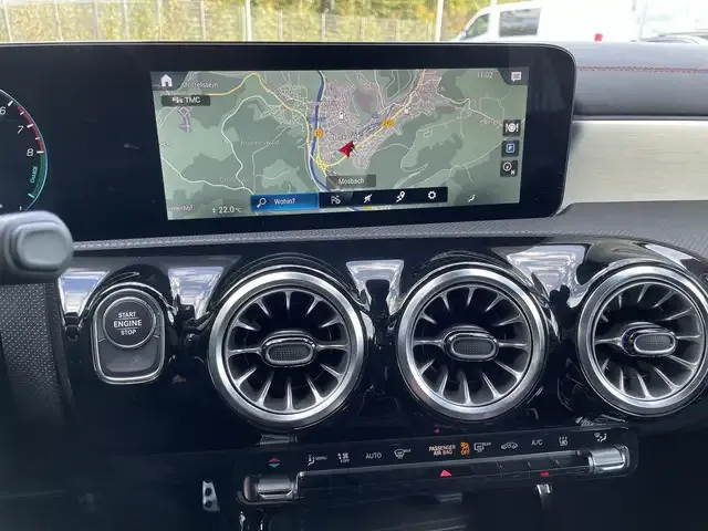 Mercedes-Benz CLA 250