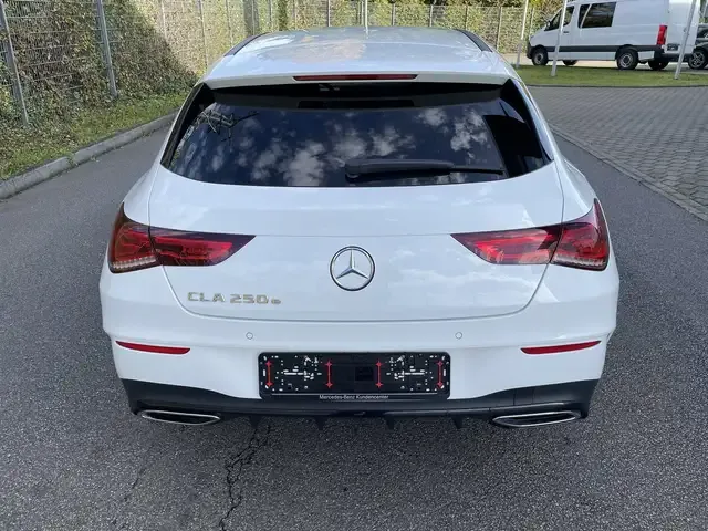 Mercedes-Benz CLA 250