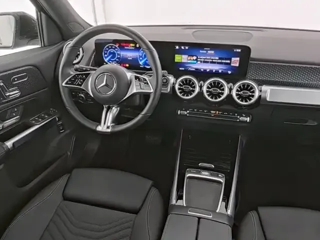 Mercedes-Benz EQB 300