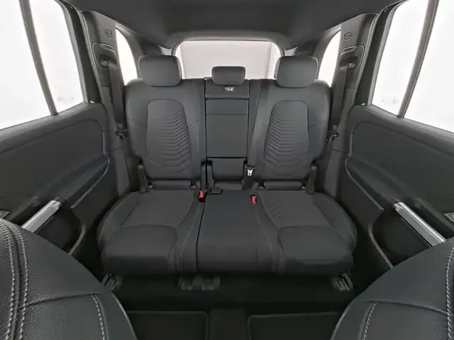 Mercedes-Benz EQB 300