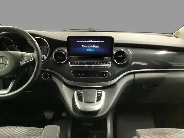 Mercedes-Benz EQV 300