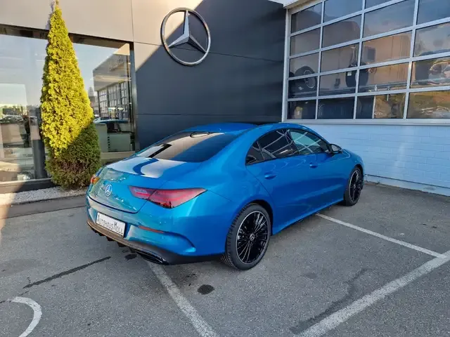 Mercedes-Benz CLA 200