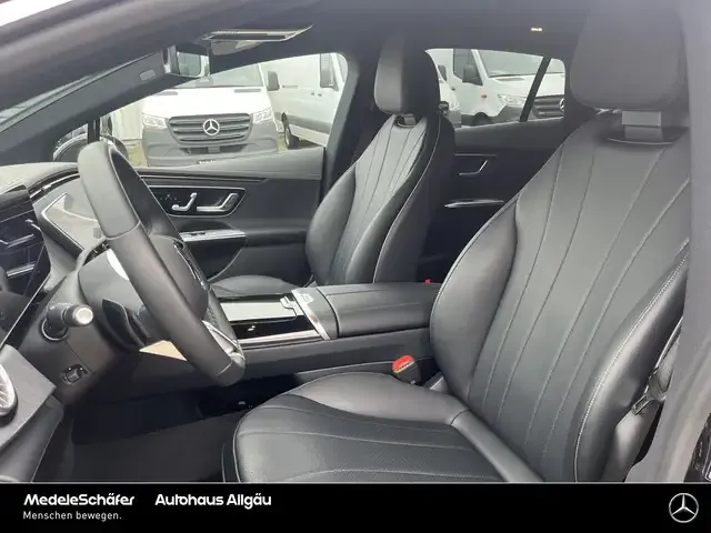 Mercedes-Benz EQE 300