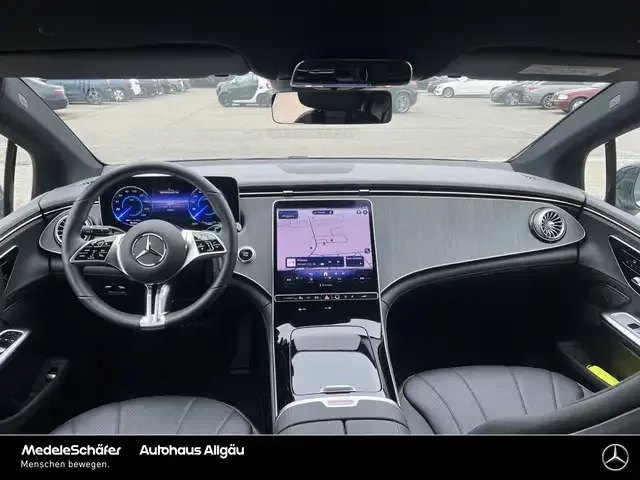 Mercedes-Benz EQE 300
