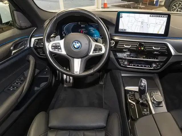 BMW 545