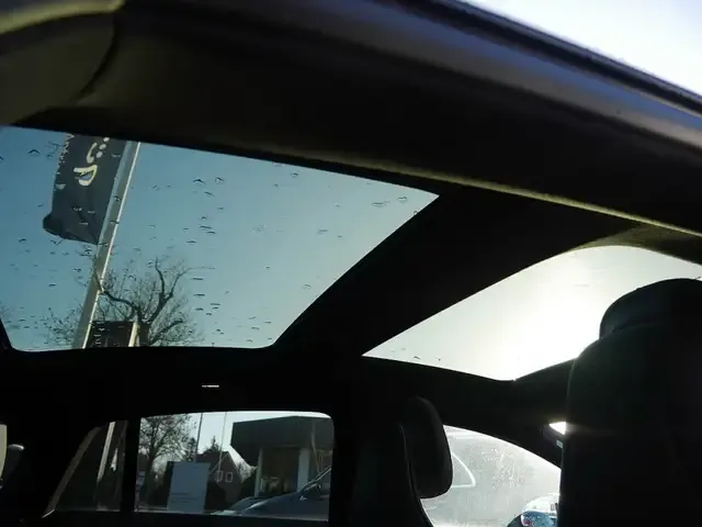 Mercedes-Benz EQE 350