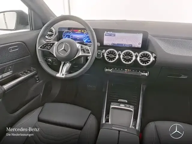 Mercedes-Benz EQA 300