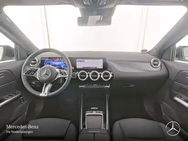 Mercedes-Benz EQA 300