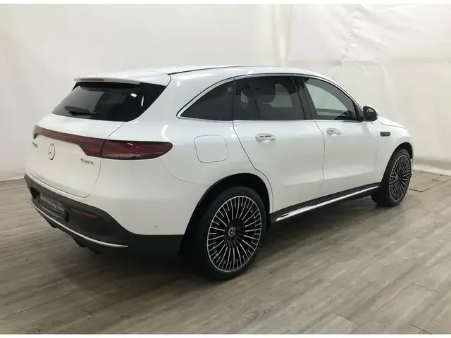 Mercedes-Benz EQC 400