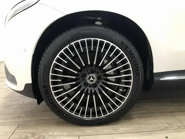 Mercedes-Benz EQC 400