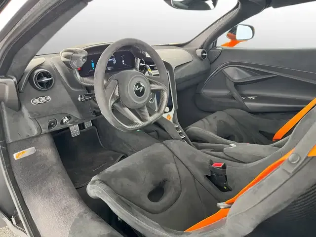McLaren 750S