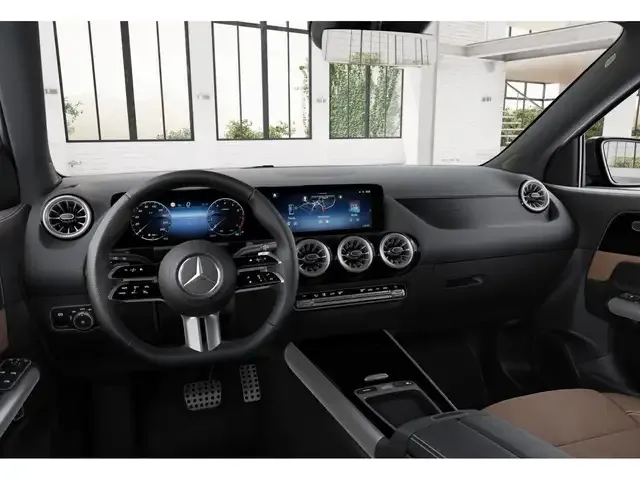 Mercedes-Benz GLA 220