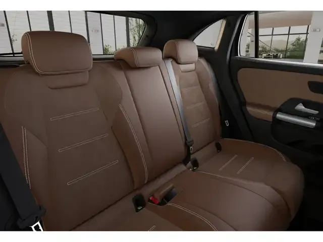 Mercedes-Benz GLA 220