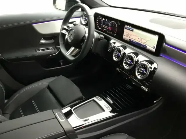 Mercedes-Benz CLA 180