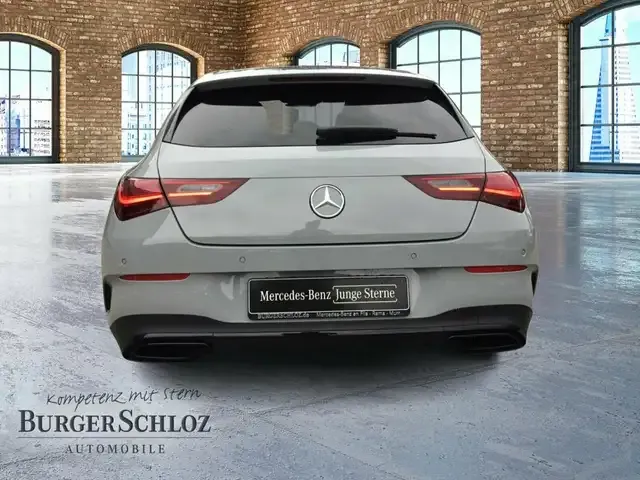 Mercedes-Benz CLA 180