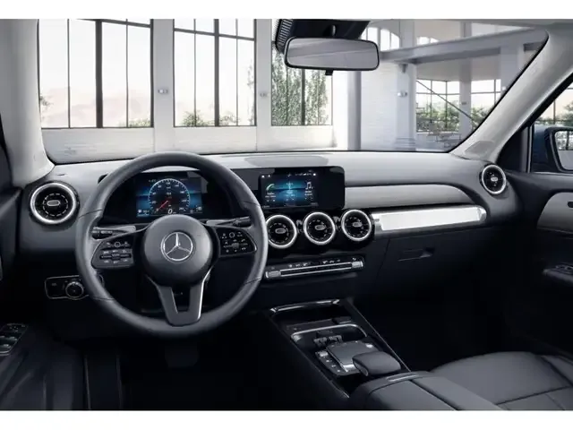 Mercedes-Benz GLB 220