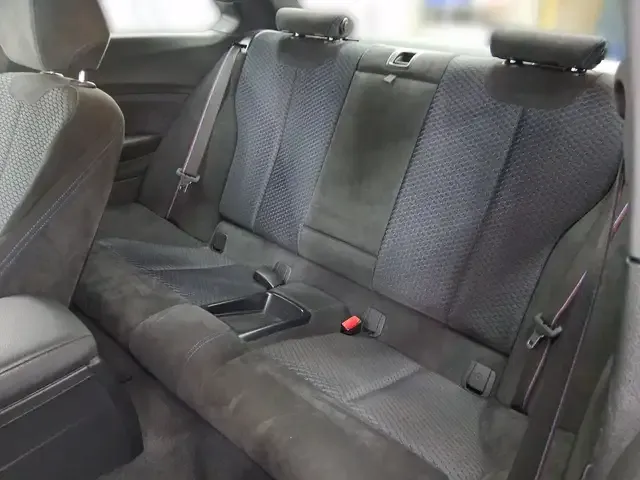 BMW 230