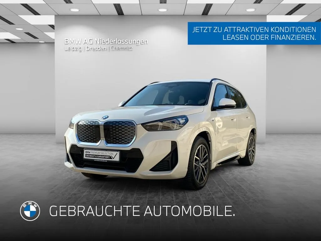 BMW iX1