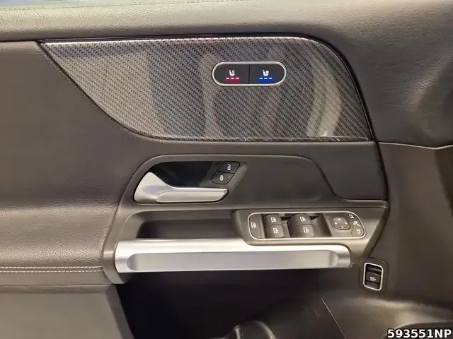 Mercedes-Benz GLB 180