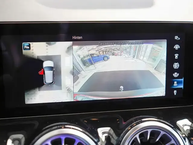 Mercedes-Benz EQA 300