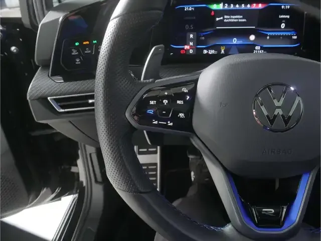 Volkswagen Golf R