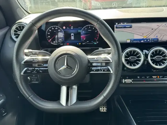 Mercedes-Benz GLA 180