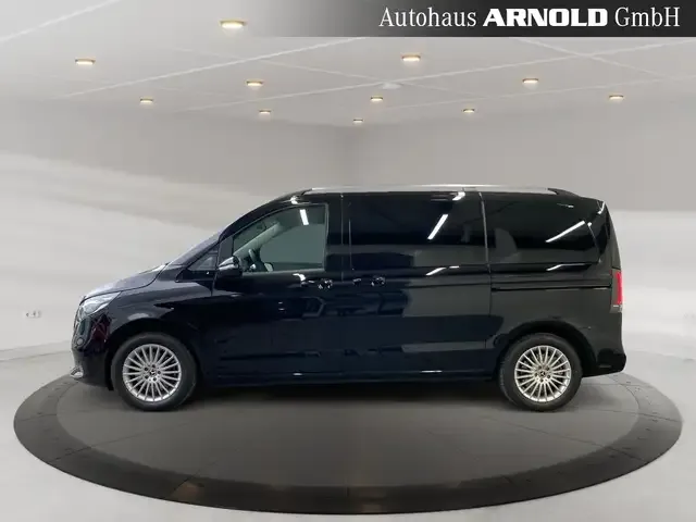 Mercedes-Benz V 220