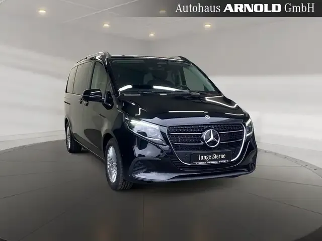 Mercedes-Benz V 220