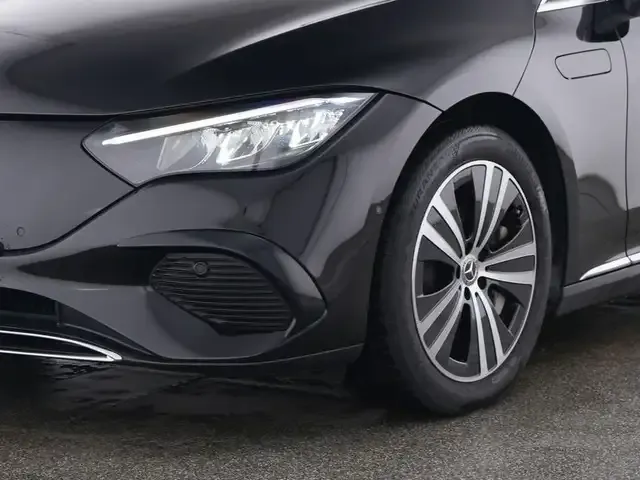Mercedes-Benz EQE 300